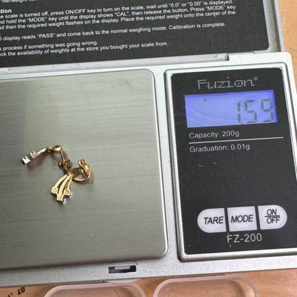 14K Yellow Gold Diamond Earrings 3 Stones‎ Vintage Swirl Design - Picture 6 of 8